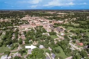 105 N Texas St, Madisonville, TX 77864 - Photo 4