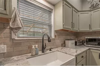 105 N Texas Street, Madisonville, TX 77864 - Photo 20