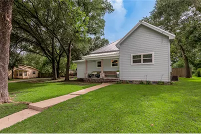 105 N Texas Street, Madisonville, TX 77864 - Photo 2