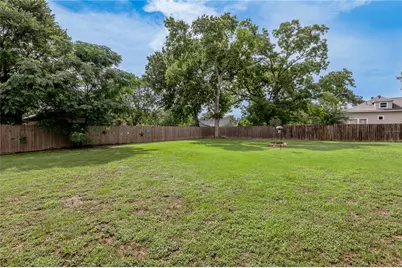 105 N Texas Street, Madisonville, TX 77864 - Photo 50