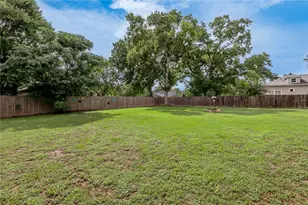 105 N Texas St, Madisonville, TX 77864 - Photo 50