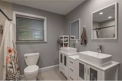 105 N Texas Street, Madisonville, TX 77864 - Photo 28
