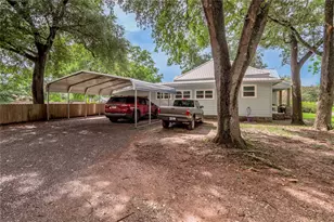 105 N Texas St, Madisonville, TX 77864 - Photo 42