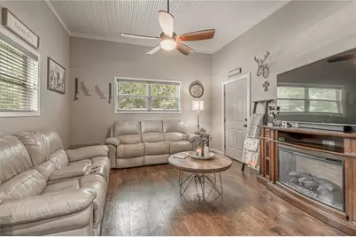 105 N Texas Street, Madisonville, TX 77864 - Photo 10