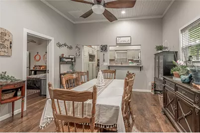 105 N Texas Street, Madisonville, TX 77864 - Photo 12