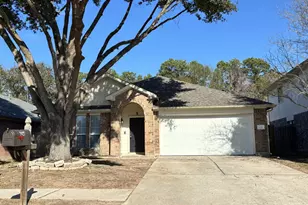 2427 Halstead Dr, Spring, TX 77386 - Photo 2
