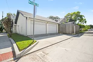 4928 Crockett Blvd, Galveston, TX 77551 - Photo 46