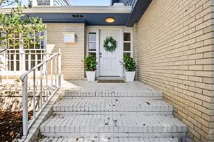 4928 Crockett Blvd, Galveston, TX 77551 - Photo 4