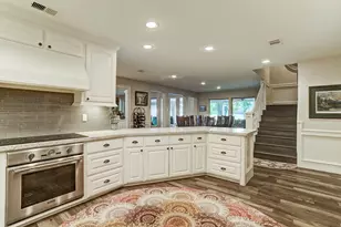14 Shorelake Dr, Kingwood, TX 77339 - Photo 12