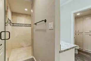 14 Shorelake Dr, Kingwood, TX 77339 - Photo 22