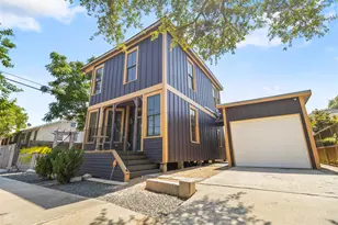 1311 37th St, Galveston, TX 77550 - Photo 2