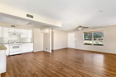 4019 Hillcrest Street, Liberty, TX 77575 - Photo 6