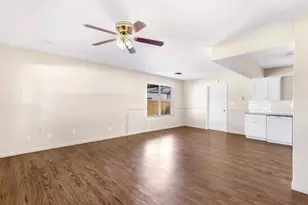 4019 Hillcrest St, Liberty, TX 77575 - Photo 4