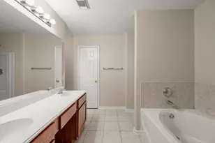 13722 Running Bear Dr, Willis, TX 77378 - Photo 18