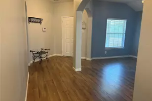 8210 Greenleaf St, Baytown, TX 77523 - Photo 4