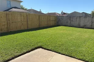 8210 Greenleaf St, Baytown, TX 77523 - Photo 20