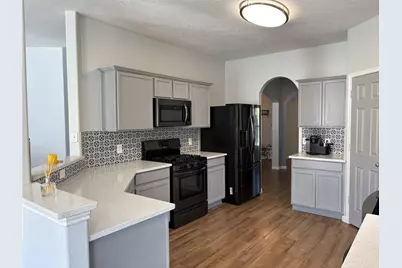 8210 Greenleaf Street, Baytown, TX 77523 - Photo 10