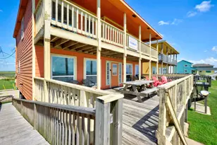 2446 Bluewater Hwy, Surfside Beach, TX 77541 - Photo 2