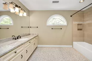 169 Grogans Point Rd, The Woodlands, TX 77380 - Photo 34