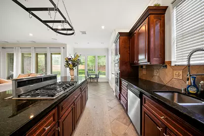 11530 Legend Manor Drive, Houston, TX 77082 - Photo 4