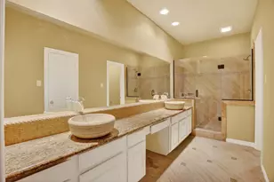 11511 Gallant Ridge Ln, Houston, TX 77082 - Photo 32