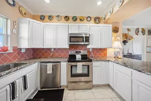 521 Beach Front Dr, Matagorda, TX 77457 - Photo 16