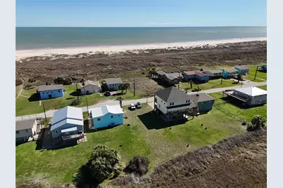 521 Beachfront Drive, Matagorda, TX 77457 - Photo 10