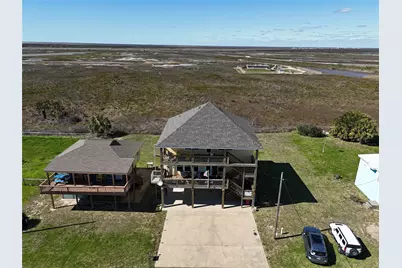 521 Beachfront Drive, Matagorda, TX 77457 - Photo 6