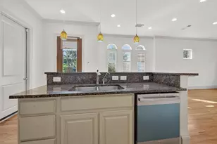 931 W 23rd St, Houston, TX 77008 - Photo 12