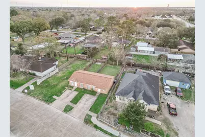 15216 Wickbriar Drive, Houston, TX 77053 - Photo 38