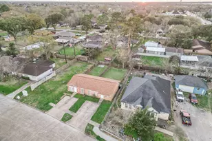 15216 Wickbriar Dr, Houston, TX 77053 - Photo 38