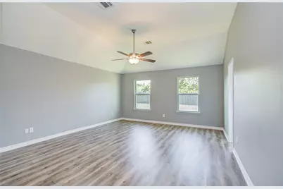 8511 Doskocil Drive, Houston, TX 77044 - Photo 10