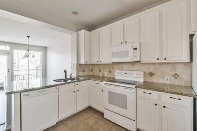 43 Alderon Woods Place, The Woodlands, TX 77382 - Photo 18