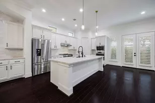 8213 Cabernet Ln, Houston, TX 77055 - Photo 8