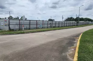 7037 W Orem Dr, Houston, TX 77085 - Photo 4