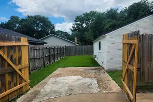 13607 Meisterwood Dr, Houston, TX 77065 - Photo 16