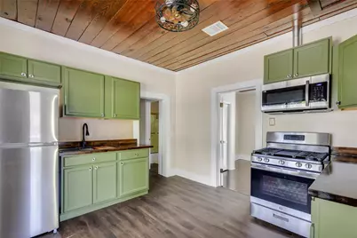 204 Kerry Road, Highlands, TX 77562 - Photo 6