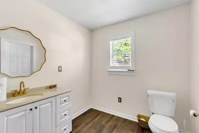 204 Kerry Road, Highlands, TX 77562 - Photo 10