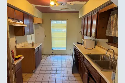 7102 Wendemere Street, Houston, TX 77088 - Photo 4
