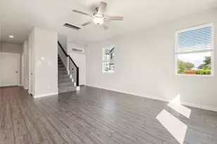 3807 Glossy Lk Dr, Houston, TX 77082 - Photo 10