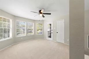 9 S Brook Pebble Ct, The Woodlands, TX 77380 - Photo 6