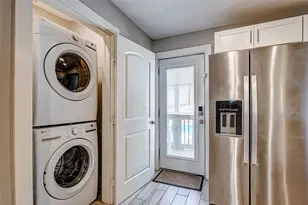 1022 Avenue L, Galveston, TX 77550 - Photo 34