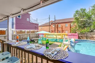 1022 Avenue L, Galveston, TX 77550 - Photo 38