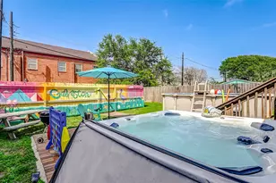 1022 Avenue L, Galveston, TX 77550 - Photo 44