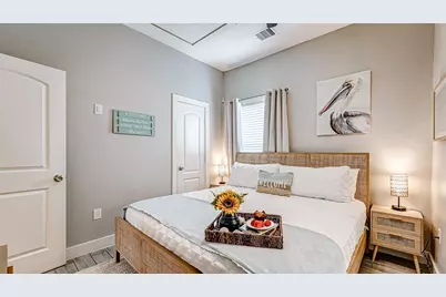 1022 Avenue L, Galveston, TX 77550 - Photo 22