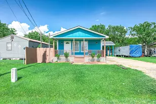 620 6th St, San Leon, TX 77539 - Photo 2