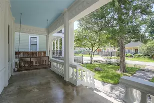 1013 E 26th St, Houston, TX 77009 - Photo 2