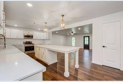 6930 S Oak Bend Drive, Alvin, TX 77511 - Photo 10