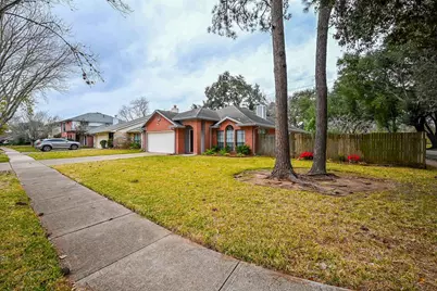 3551 Santa Rosa Lane, Sugar Land, TX 77478 - Photo 4