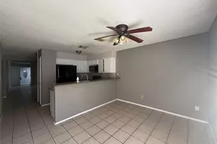 8498 Dairy View Ln, Houston, TX 77072 - Photo 6